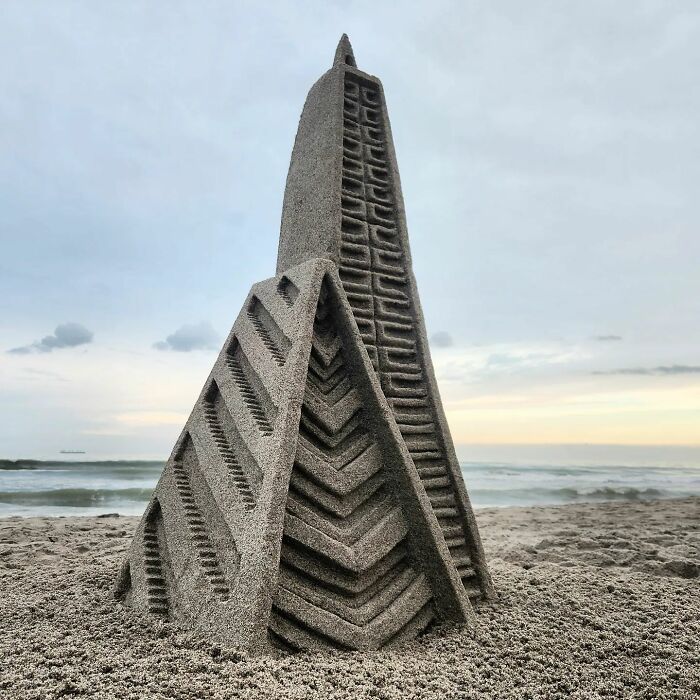 From Childhood Castles To Coastal Masterpieces: The Art Of Janel Hawkins' Sand Architectures (30 Pics)