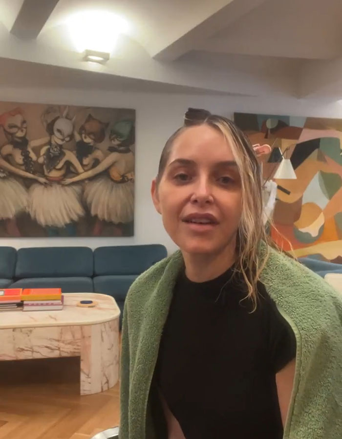 "What Is Wrong With You?": Fans Slam Jenny Mollen After She Got On A Plane With Lice