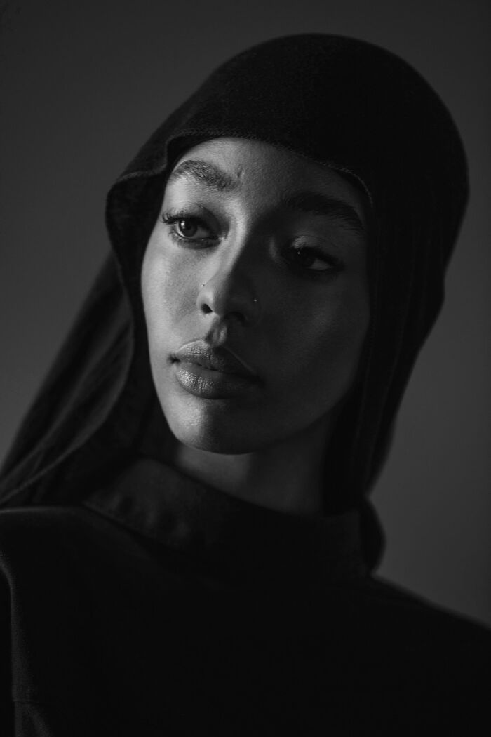 Fashion & Beauty: Seleen Saleh - Black Madonna