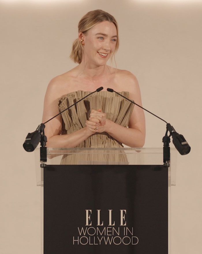 "Beautiful From The Neck Up": Fans Have Lots To Say About Saoirse Ronan's Latest Red Carpet Look