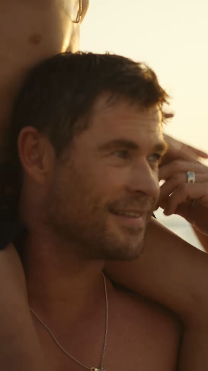 Chris Hemsworth And Elsa Pataky Slammed For “Ignoring Human Rights Abuses” In New Abu Dhabi Ad