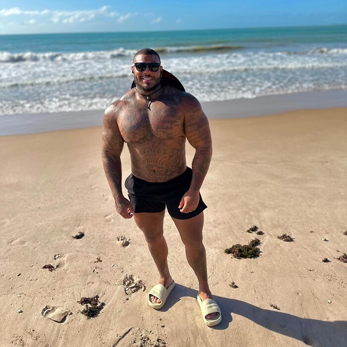 This Brazilian Man Lost Over 121 Pounds In Just One Year And Completely Transformed His Life