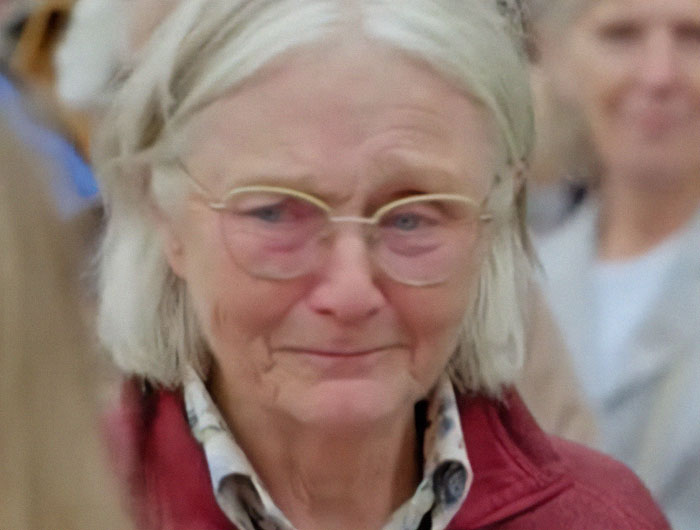 Antiques Roadshow Guest In Tears As She Learns Value Of Grandma’s Jewelry: “Took My Breath Away”