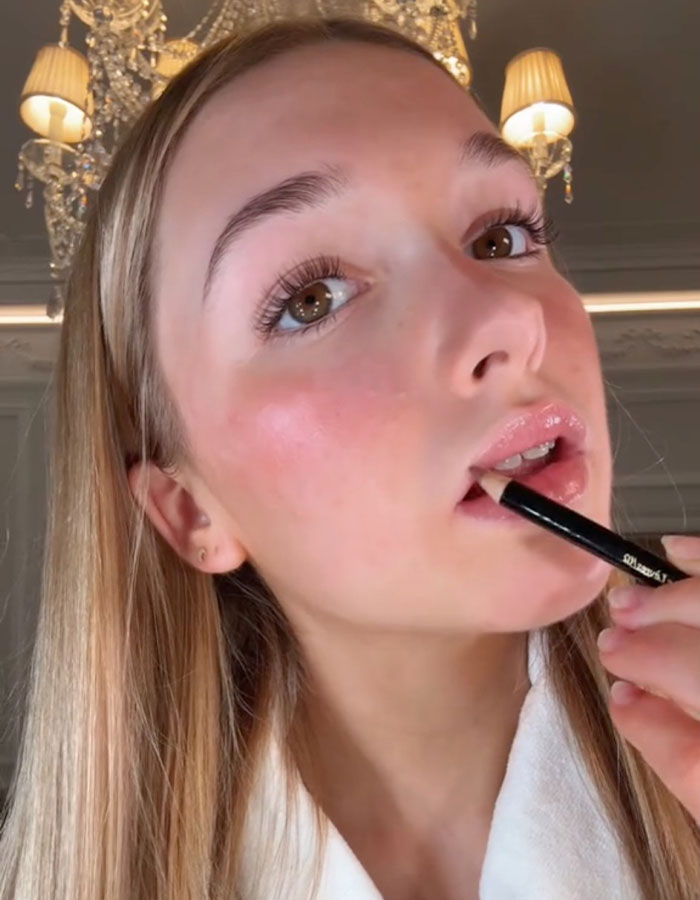 "She Looks Like An Older Woman": People Fume Over David Beckham’s 13YO Daughter’s Makeup Video