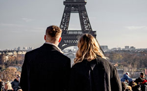 Woman’s Heart Sinks Thinking BF Wanted To Propose In Paris And Finding Out It Was Fake