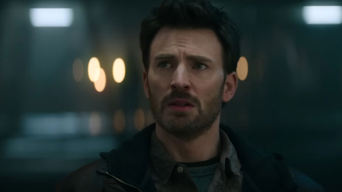 "He's Old Now": Chris Evans Sports Beard And Glasses In Unrecognizable Look At Movie Premiere