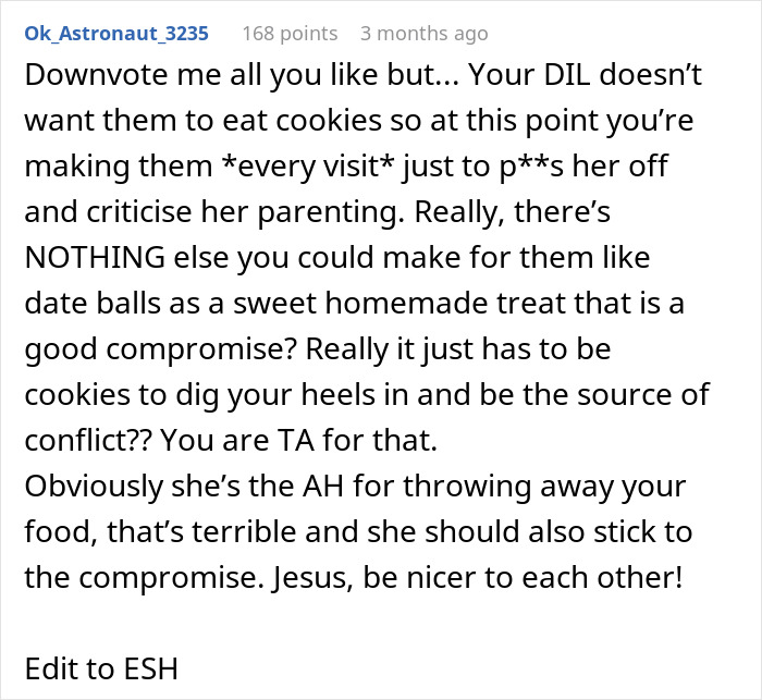 “I Will Not Apologize”: DIL Throws Away Grandparent’s Homemade Cookies, Babysitting Boycott Follows