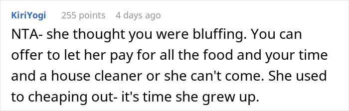 “Am I A Jerk For Uninviting My Daughter To Thanksgiving Since She Won’t Host It?”