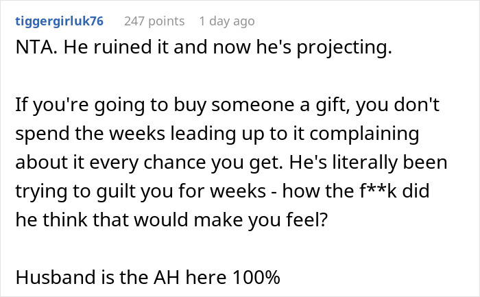 Man Ruins Wife’s Christmas Surprise By Talking About Her Pricey Gift, She Doesn’t Want It Anymore