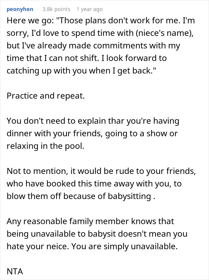 Reddit post discussing vacation plans and family babysitting expectations.