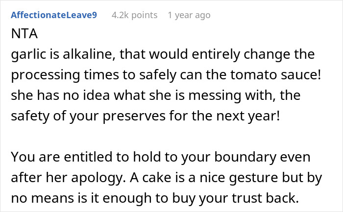 Woman Gets Banned From SIL’s House After Ruining 40lb Batch Of Homemade Tomato Sauce With Seasonings