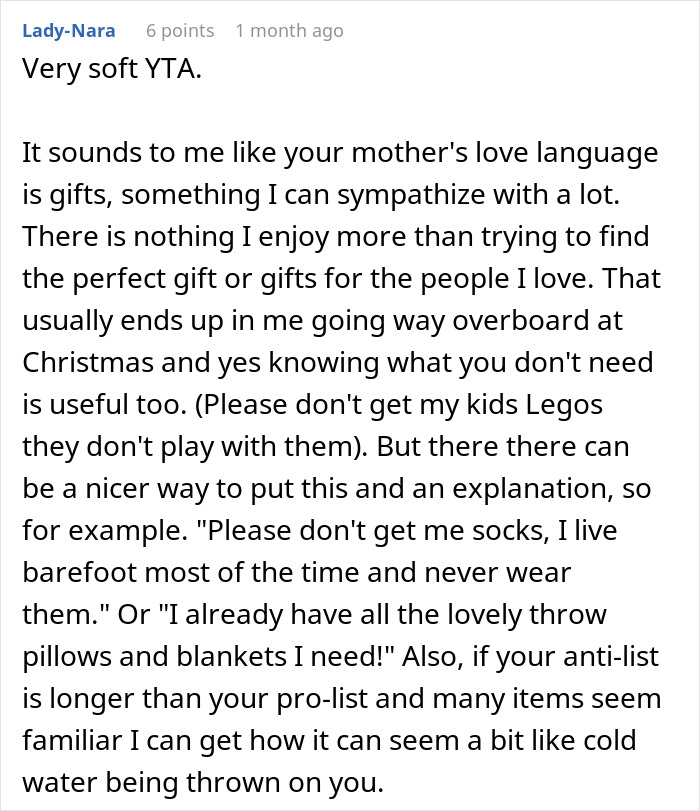 Reddit comment discussing Christmas gift preferences and anti-list creation.