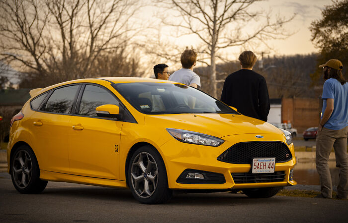 I Took Pictures Of The Ford Focus St With Canon 5d Mark II (8 Pics)