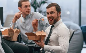 Woman Lets Lunch-Stealing Coworkers Eat Dog Food For 6 Months, Proudly Announces It During A Meeting