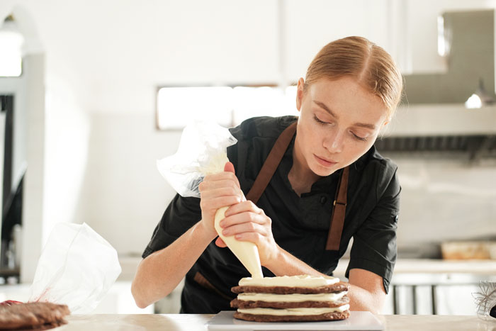 Customer Orders Cake, Refuses To Pay, And Disappears In Viral Video That Reaches 7.4M Views