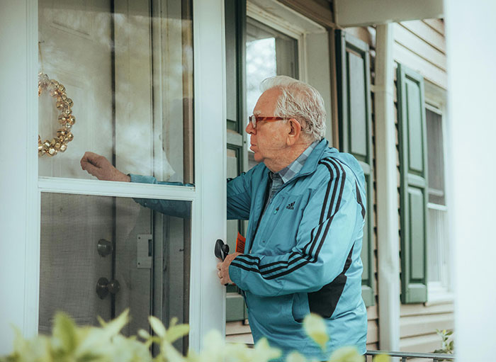 Person Comes Up With A Plan To Teach Neighbors’ Kids To Stay Away From Other People’s Property