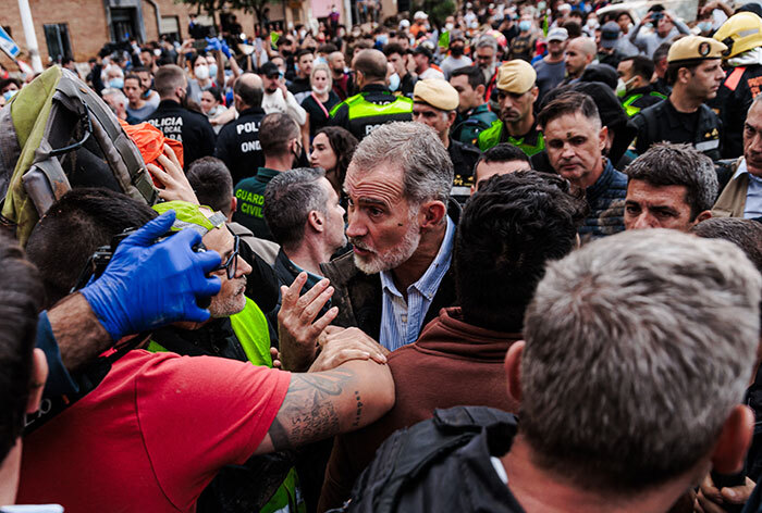 Angry Crowd Throws Mud At Spain’s King Felipe And Queen Letizia Over Number Of Flood Victims