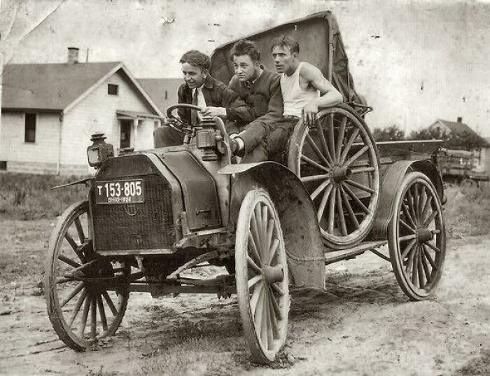 Taken In 1924, Some Friends Enjoy Riding In This New Car, Which Could Travel At Mammoth Speeds Of Up To 25mph