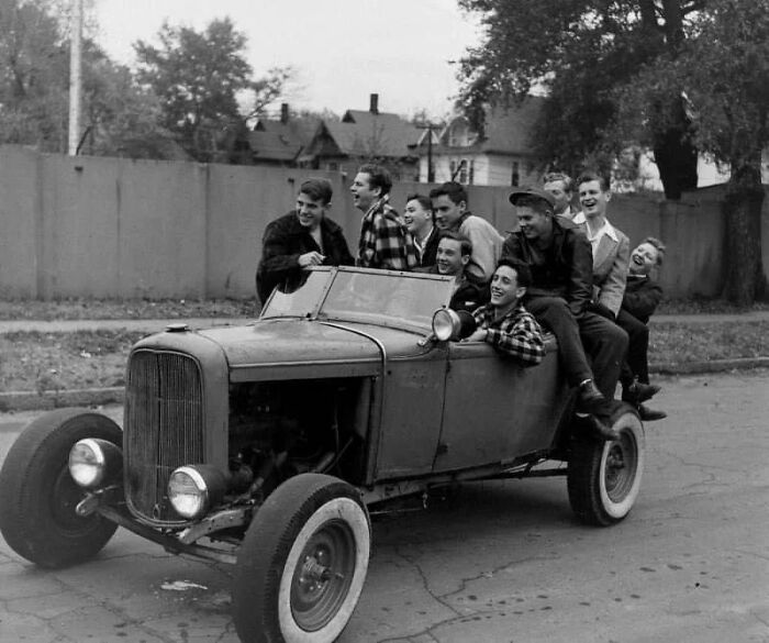 High School Teenagers Drive In Des Moines, Iowa, 1947