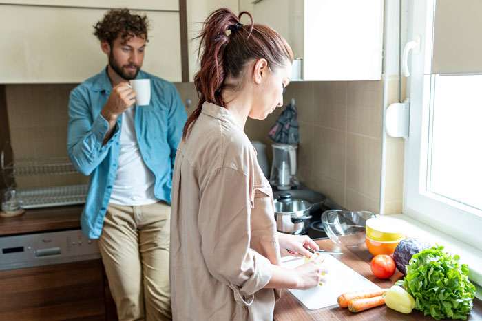 Husband Declares “You Cook, You Clean” Rule After Wife’s Pasta Tornado, Leaves Her Furious