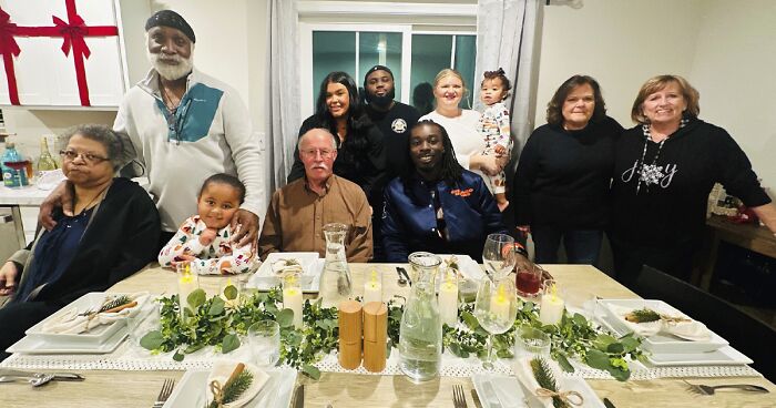 Mailman Saves Stranger’s Life, Their Families End Up Celebrating Thanksgiving Together