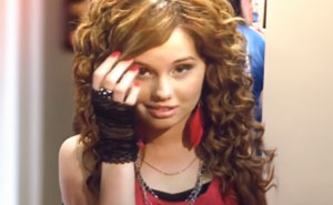 The Debby Ryan Meme: Awkward Never Looked So Iconic