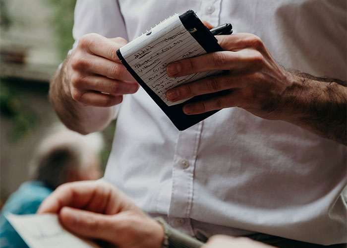 "Tipping Culture Has Gotten Out Of Hand": Waiter Rejects 12% Tip, Leaves Customer Confused