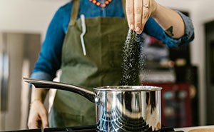 Woman Refuses To Host Any Family Gatherings As Intrusive SIL Ruins 40lb Of Homemade Tomato Sauce