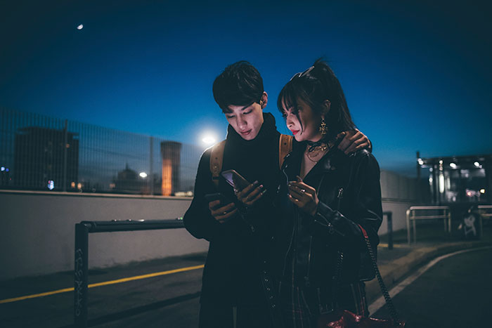 Man Refuses To Step In To Help A Girl On The Street, His GF Can’t Look At Him The Same Way After