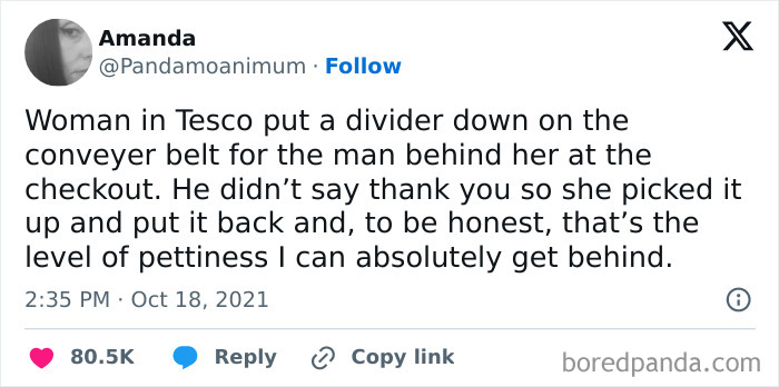 Tweet about British humor, featuring a woman being petty at a Tesco checkout, gaining likes and engagement.