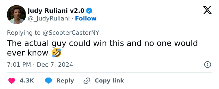 Tweet reacting to Brian Thompson's homicide with humor about a lookalike contest.