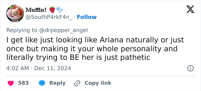 Tweet criticizing an Ariana Grande impersonator for trying to mirror the singer's look and personality.