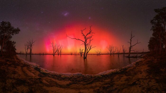 “Lake Toolondo Aurora” – Baillie Farley