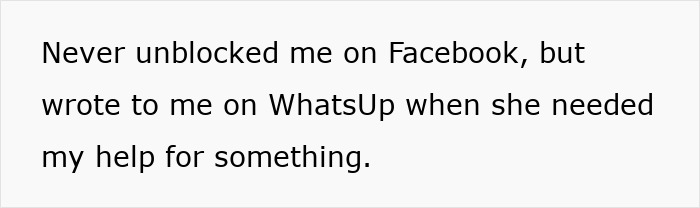 Text message about Facebook and WhatsApp communication, related to a single mother's sister at Christmas.