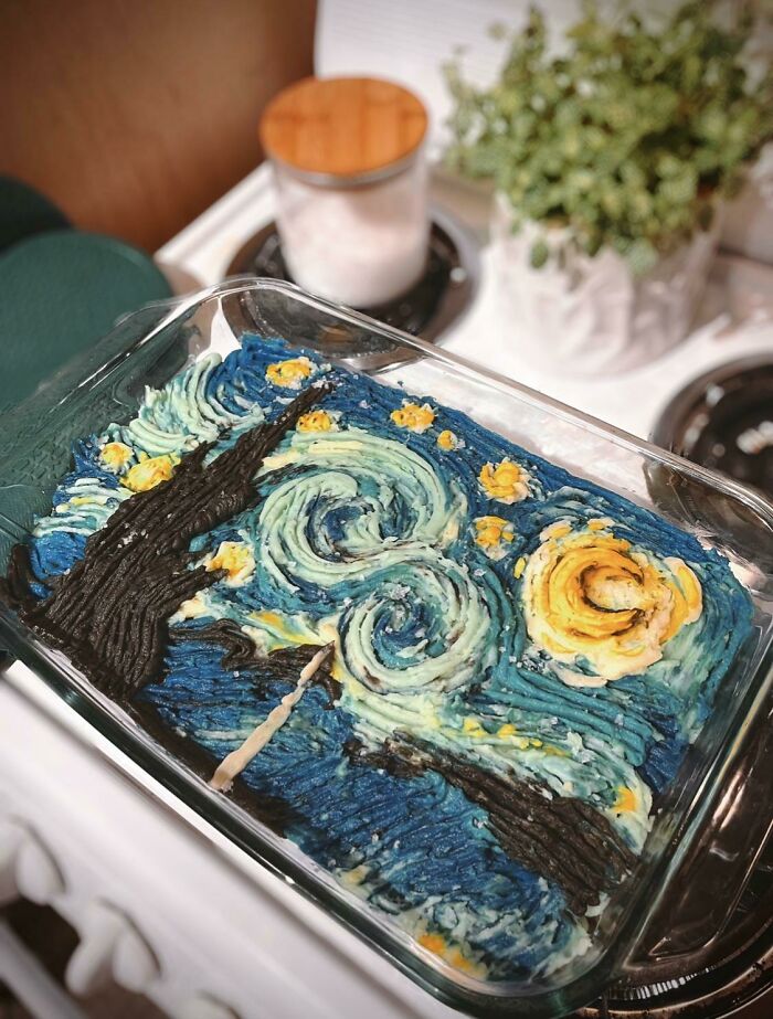 Beautiful food pic of a dish decorated like Van Gogh's Starry Night, featuring vibrant blue and yellow swirls.