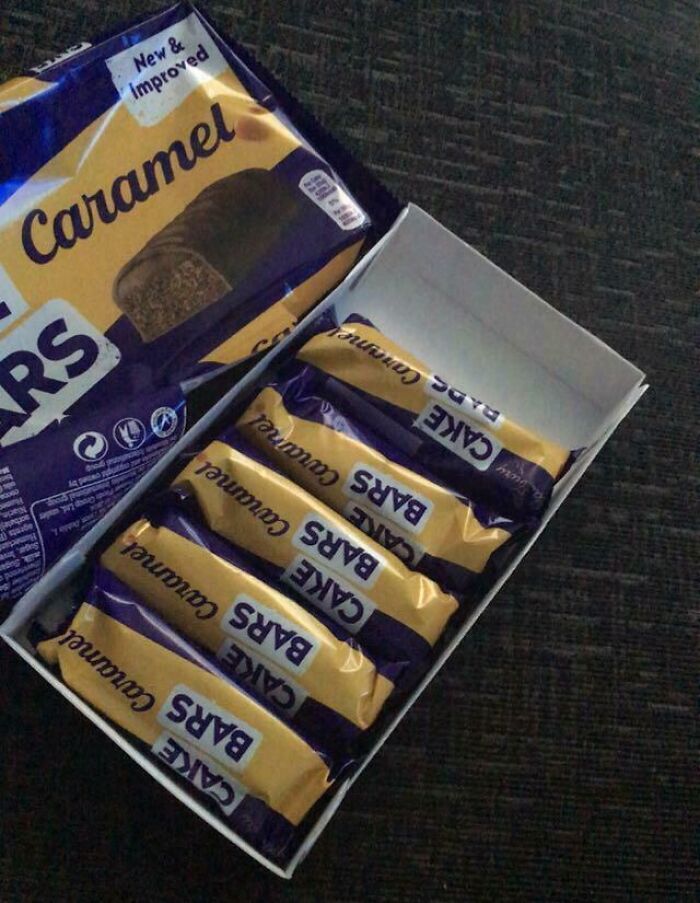 Misleading packaging of caramel cake bars, showing more in the picture than in the box.