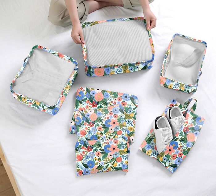 Floral travel packing cubes for women, ideal unique gifts for Christmas.