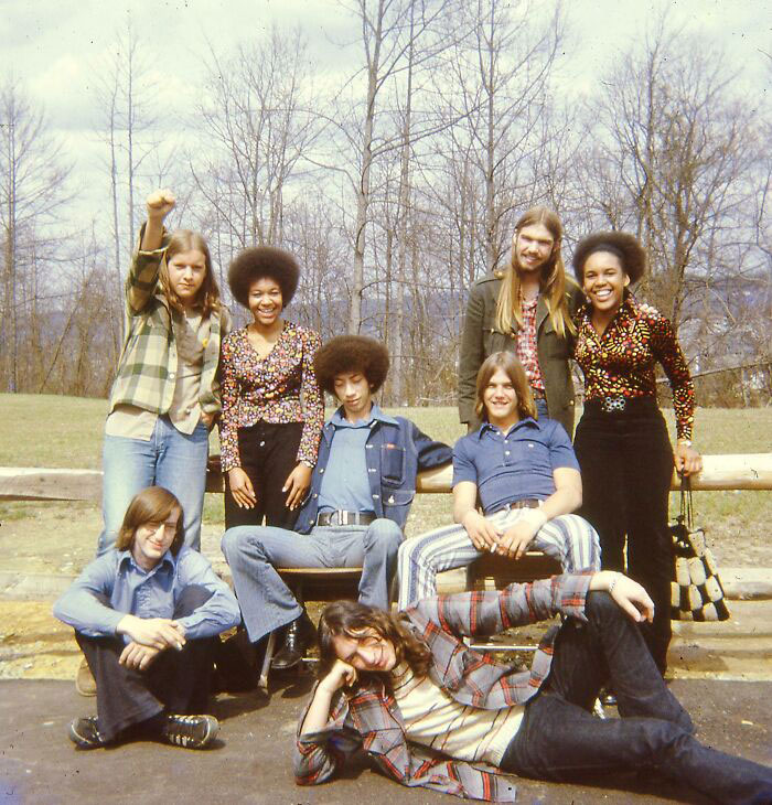 'woke' High School Kids, South Charleston Wv 1972 This Is The 'Smoking Area' In Back Of The Bldg