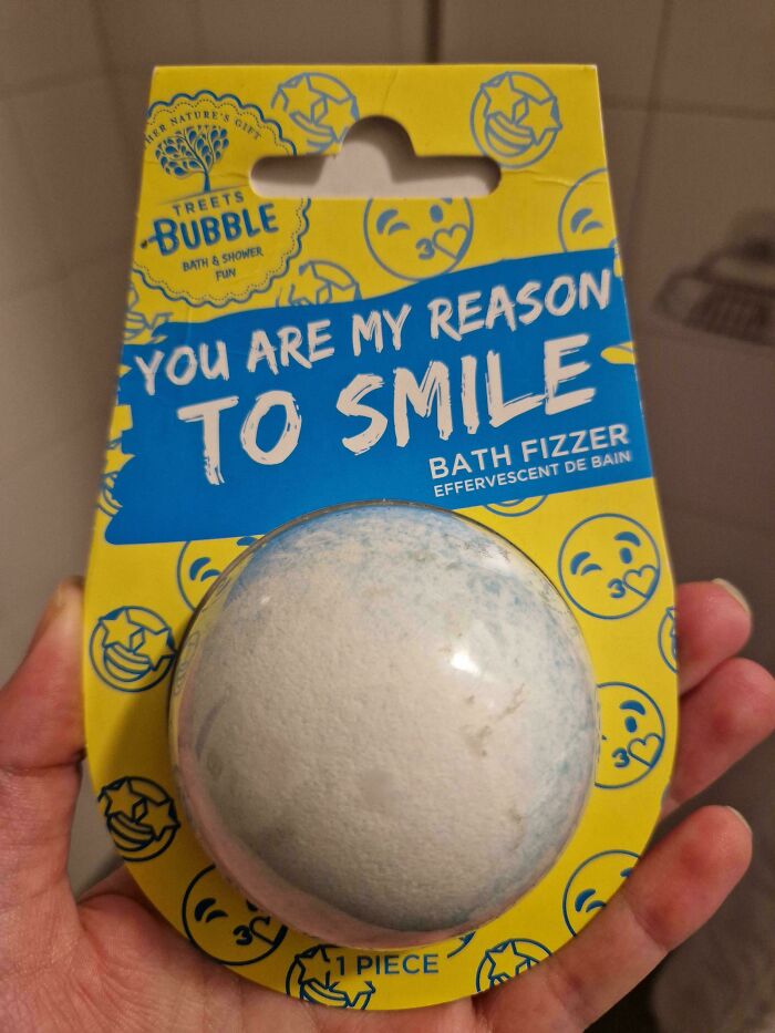 I Got Gifted A Bath Bomb By A Friend (I Don't Own A Bathtub)