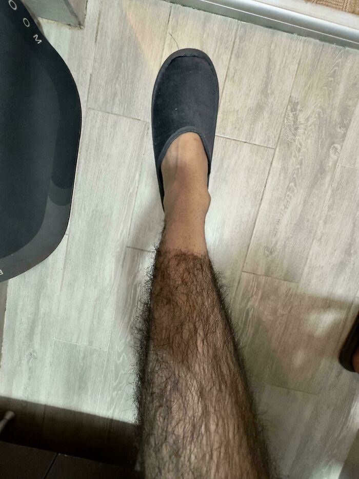 I Decided To Shave My Leg , Than Stopped