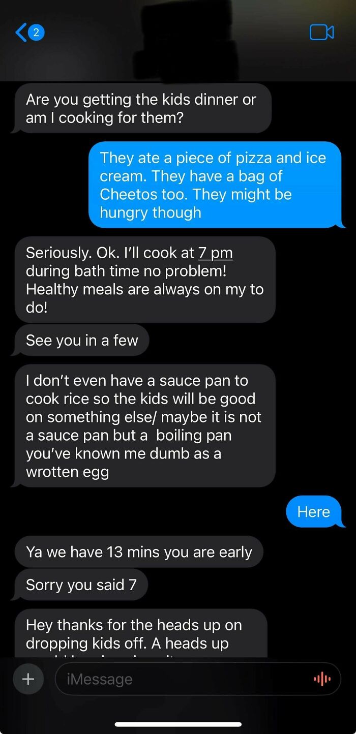 Text conversation with delulu woman arranging kids’ dinner and cooking logistics.