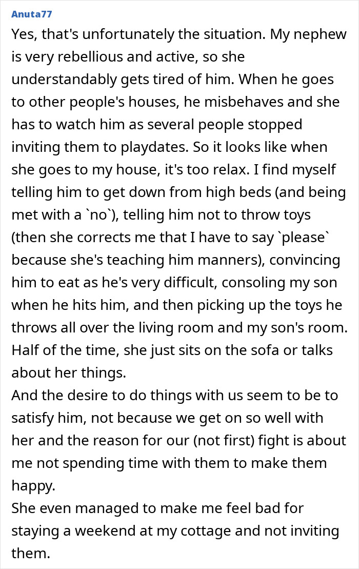 Text from a forum post discussing a single mother managing her rebellious child during playdates.