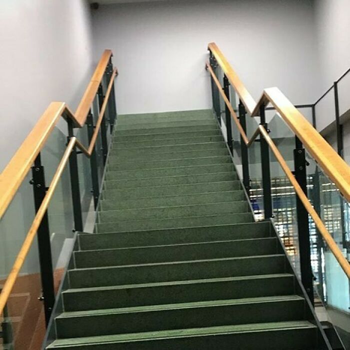 Staircase with misaligned steps, highlighting a funny construction mistake.