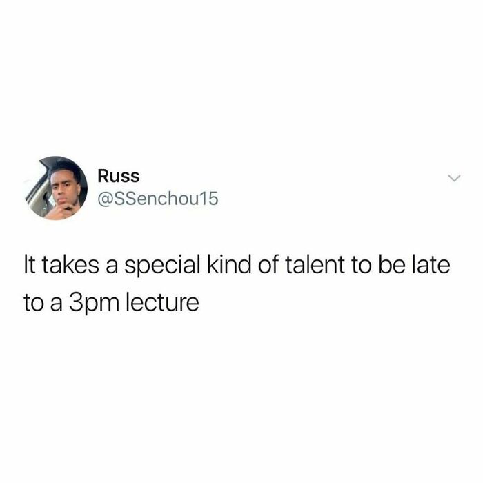 University life meme about being late to a 3pm lecture.