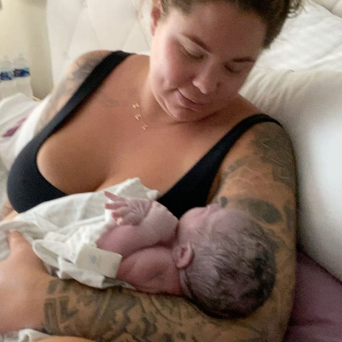 'Teen Mom 2' Alum Gets Breast Reduction Surgery After Having 7 Kids: "I Need To Lose 40 Pounds"