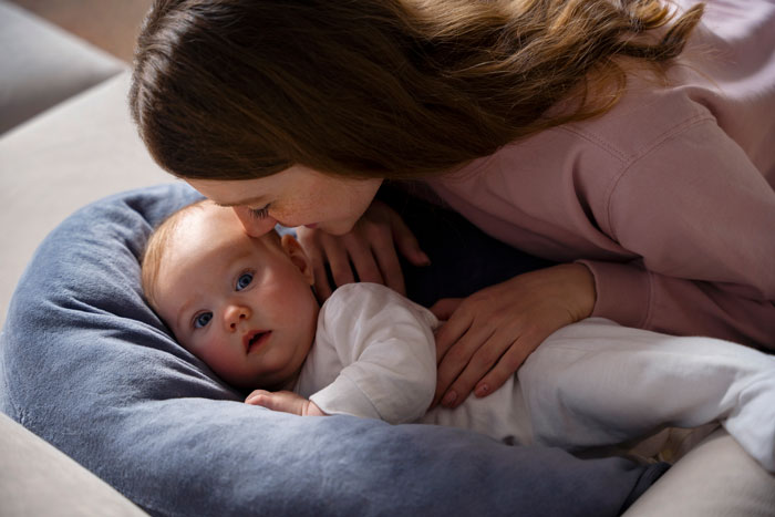 MIL Lets Infant Sleep Unsafely And Go Without Food For 7 Hours, Stunned When Banned From Babysitting