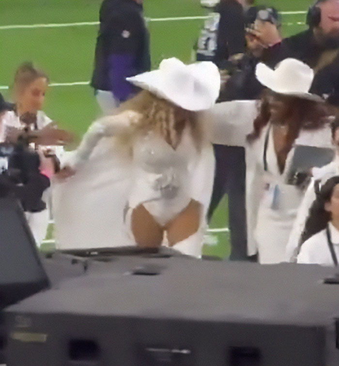 “She Needs To Stop”: Beyoncé Suffers Wardrobe Malfunction, Slammed For Banned Gesture At NFL Show