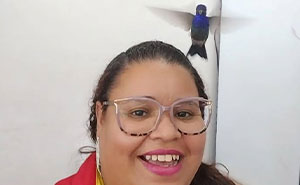 The Real-Life Snow White: This Brazilian Woman Befriended A Hummingbird