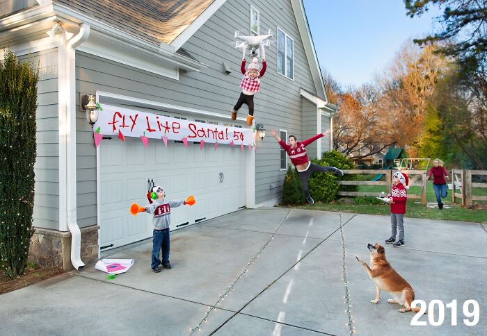 This Family Has Perfectly Captured Holiday Madness In Their Hilarious Christmas Cards Since 2014