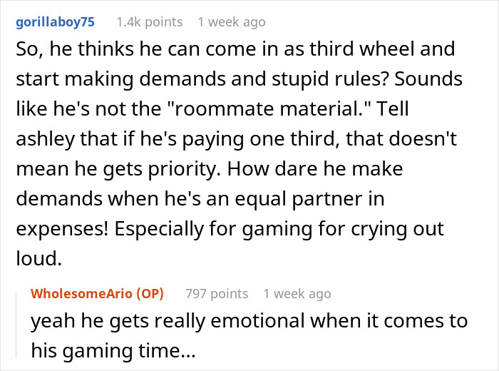 Reddit comments discussing ethical roommate behavior and challenges in shared living spaces.